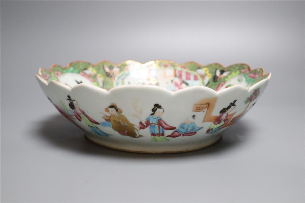 A 19th century Chinese famille rose dish, 26cm diameter